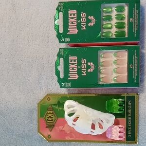 Wicked X Kiss Nail Sets And Hair Clips